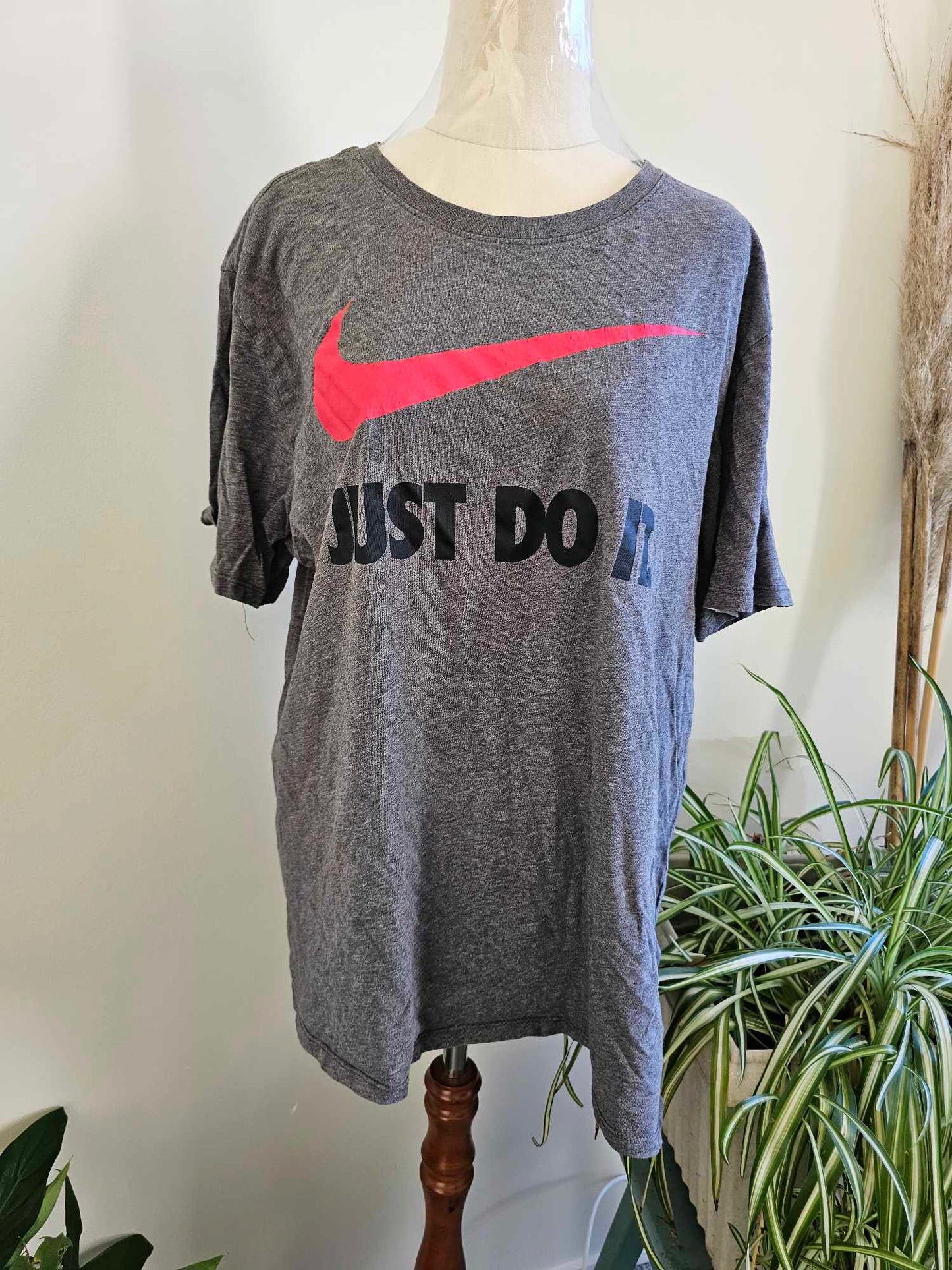 Nike T- Shirt