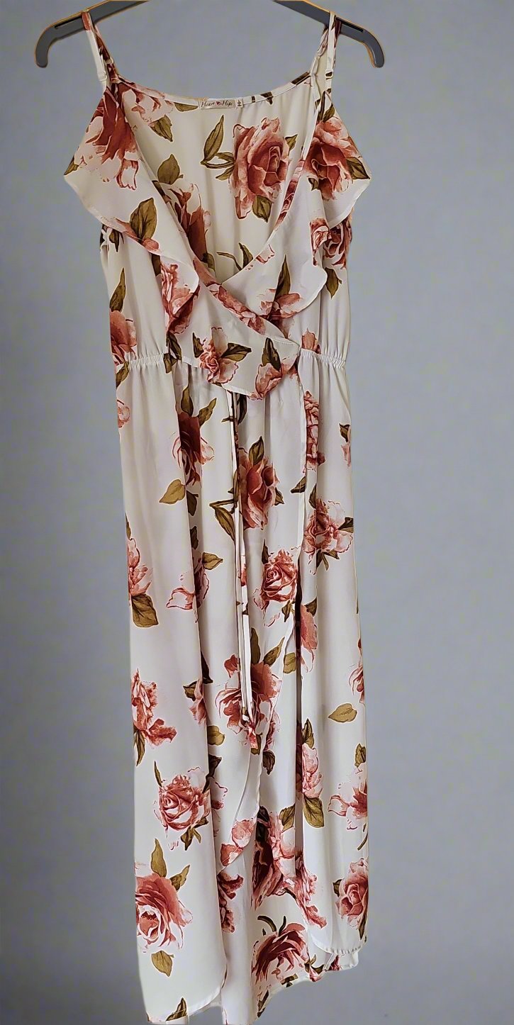 Heart V Hips Rose Dress