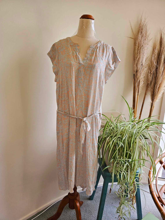 Jacqui.e Maxi Dress
