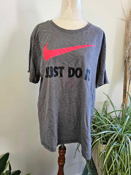 Nike T- Shirt